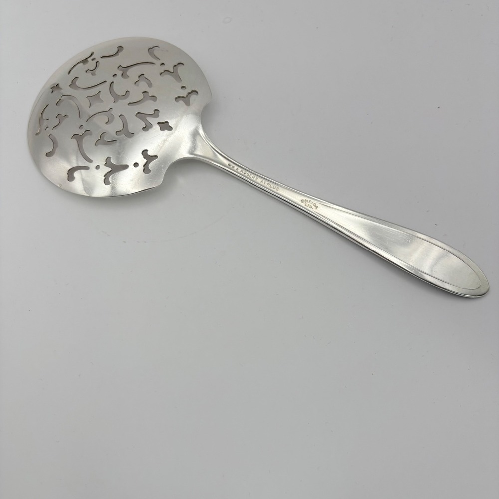 Vintage Oneida Wm Rogers Ramona Lakewood Lido Ornate Pierced Tomato Server - Picture 2 of 3